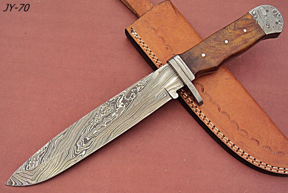RG-70 Handmade Damascus Steel Hunting Knife - Wall Nut Wood Handle and Damascus Steel Bolstres