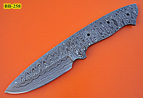 BB-258,  Handmade Damascus Steel 9 Inches Full Tang Skiner Knife - Solid Blank Blade