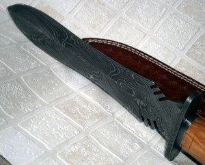 UM-449 Handmade Damascus Dagger Knife(TWIST)Blade- Olive Wood Handle